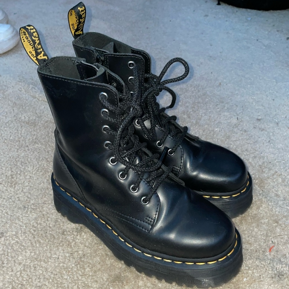 (Slight) platform doc martens
